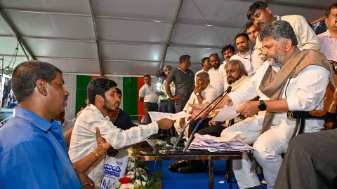 ಸಮಸ್ಯೆಗಳಿಗೆ ಪರಿಹಾರ, ಬಡವರಿಗೆ ಸೂರು: ಜನರ ಹತ್ತಿರವಾದ ಪ್ರಜಾಸೇವೆ ಇಲಾಖೆ ಸಮಸ್ಯೆಗಳಿಗೆ ಪರಿಹಾರ, ಬಡವರಿಗೆ ಸೂರು: ಜನರ ಹತ್ತಿರವಾದ ಪ್ರಜಾಸೇವೆ ಇಲಾಖೆ