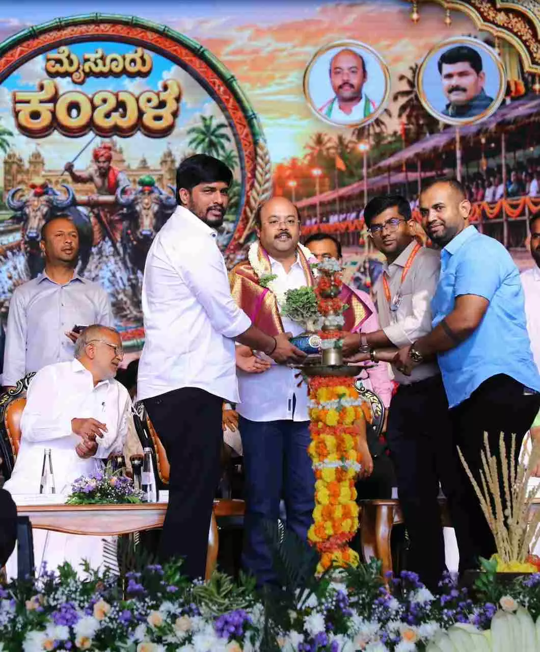 ಮೈಸೂರು ದಸರೆಗೆ ಹೊಸ ಮೆರುಗು ತಂದ ‘ಕಂಬಳ’ ಉತ್ಸವ: ಸಚಿವ ಯತೀಂದ್ರ ಸಿದ್ದರಾಮಯ್ಯ ಮೈಸೂರು ದಸರೆಗೆ ಹೊಸ ಮೆರುಗು ತಂದ ‘ಕಂಬಳ’ ಉತ್ಸವ: ಸಚಿವ ಯತೀಂದ್ರ ಸಿದ್ದರಾಮಯ್ಯ