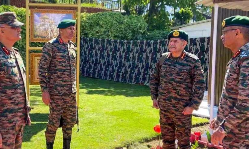 Pahalgam Terror Attack | ಎಲ್‌ಒಸಿಯಲ್ಲಿ ಭದ್ರತೆ:  ಪರಿಶೀಲನೆಗೆ  ಉಧಂಪುರಕ್ಕೆ  ಆಗಮಿಸಿದ ಸೇನಾ ಮುಖ್ಯಸ್ಥ